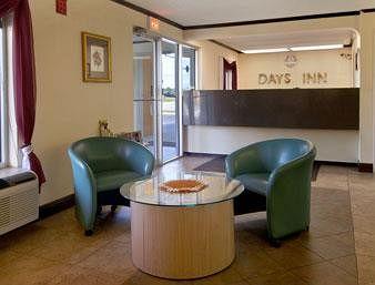 Days Inn By Wyndham Moss Point Pascagoula Bagian luar foto